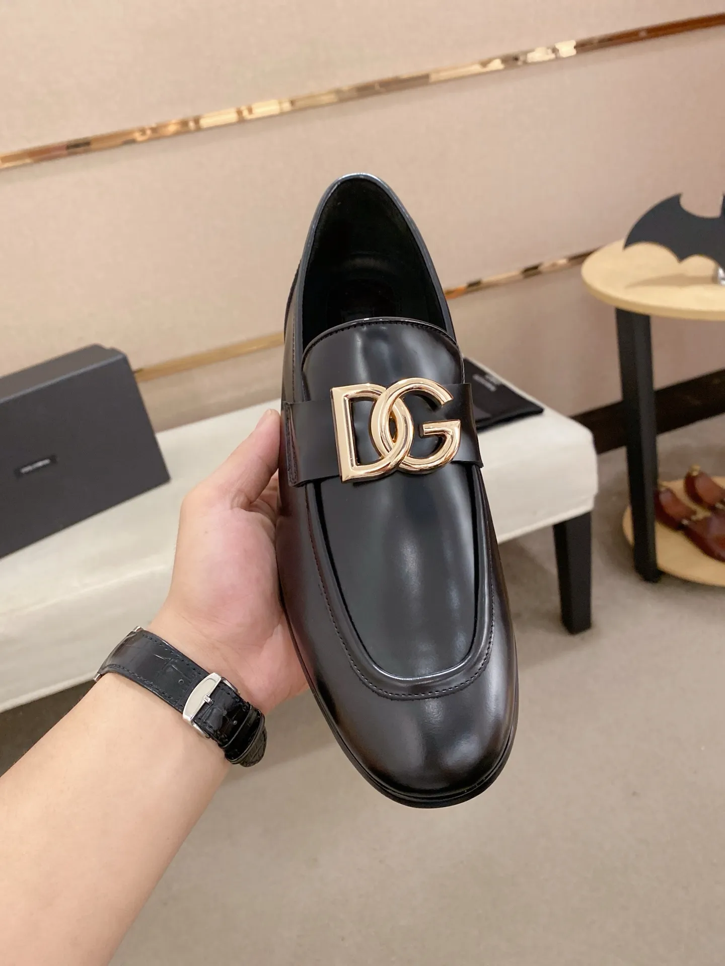 Men's clothing and shoes💰 700💰🌲DG top-notch🔍🔍men’s new leather shoes🚹sold at the same time at counters⚠The uppers are imported cowhide from Italy, the entire imported cowhide lining, imported accessories💪💪, completely 1⃣️ to 1⃣️ replica 🇮🇹💪💪, ⚠Sole: The original sole is specially provided by the original factory, the exclusive movable molded sole is super comfortable, ⚠The original factory follows the order, 🔍🔍high quality, you can enter and leave the counter at will, welcome to compare ⚠Size: 38-45